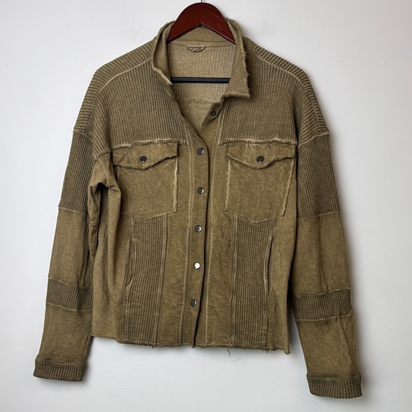 POL Jackets & Blazers - POL woman's I oversized  Olive Green shirt Jacket sz S